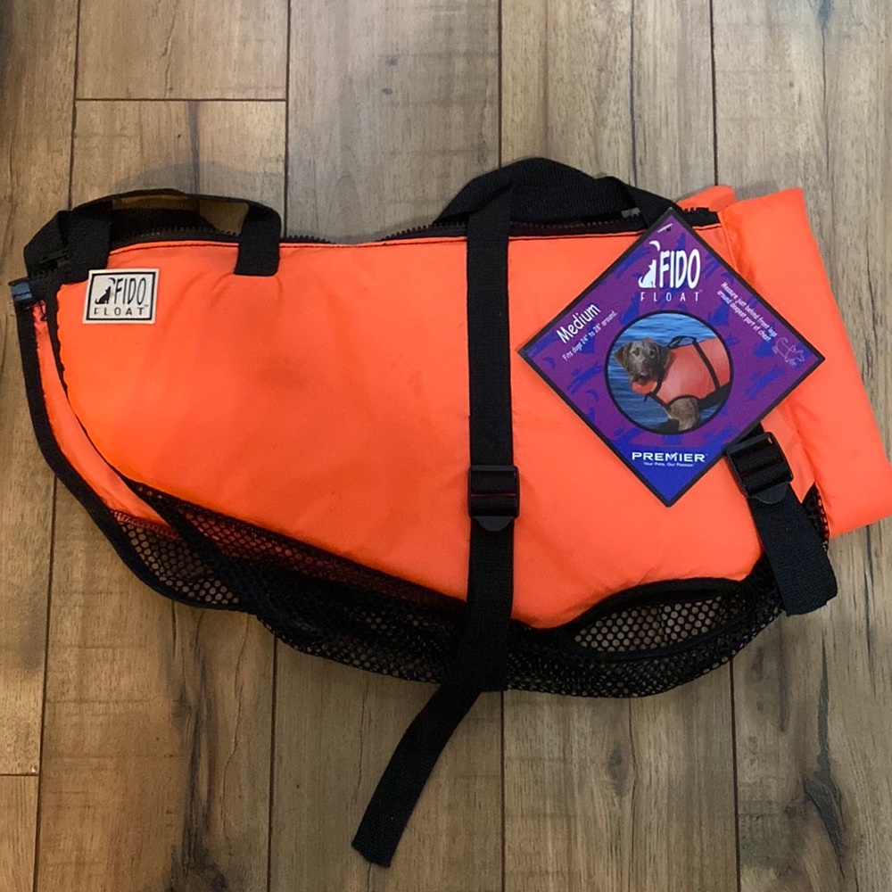 Doggie life jacket, size medium, never used!